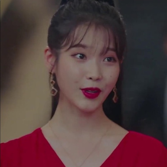 NWOT Blue Crystal Drop Earrings - Picture 4 of 4